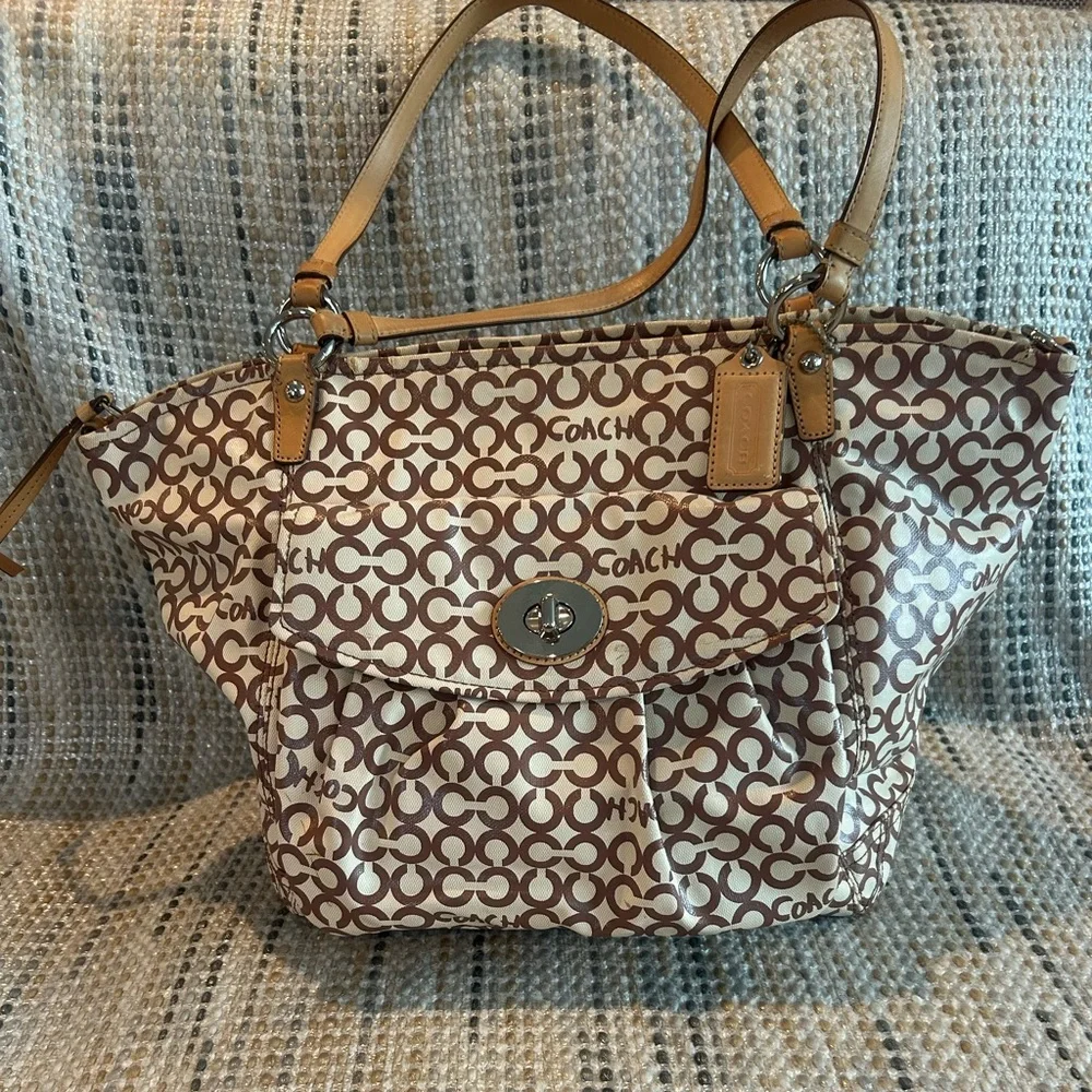 Coach Brown and Cream Shoulder Bag with Signature Design - Picture 1 of 10